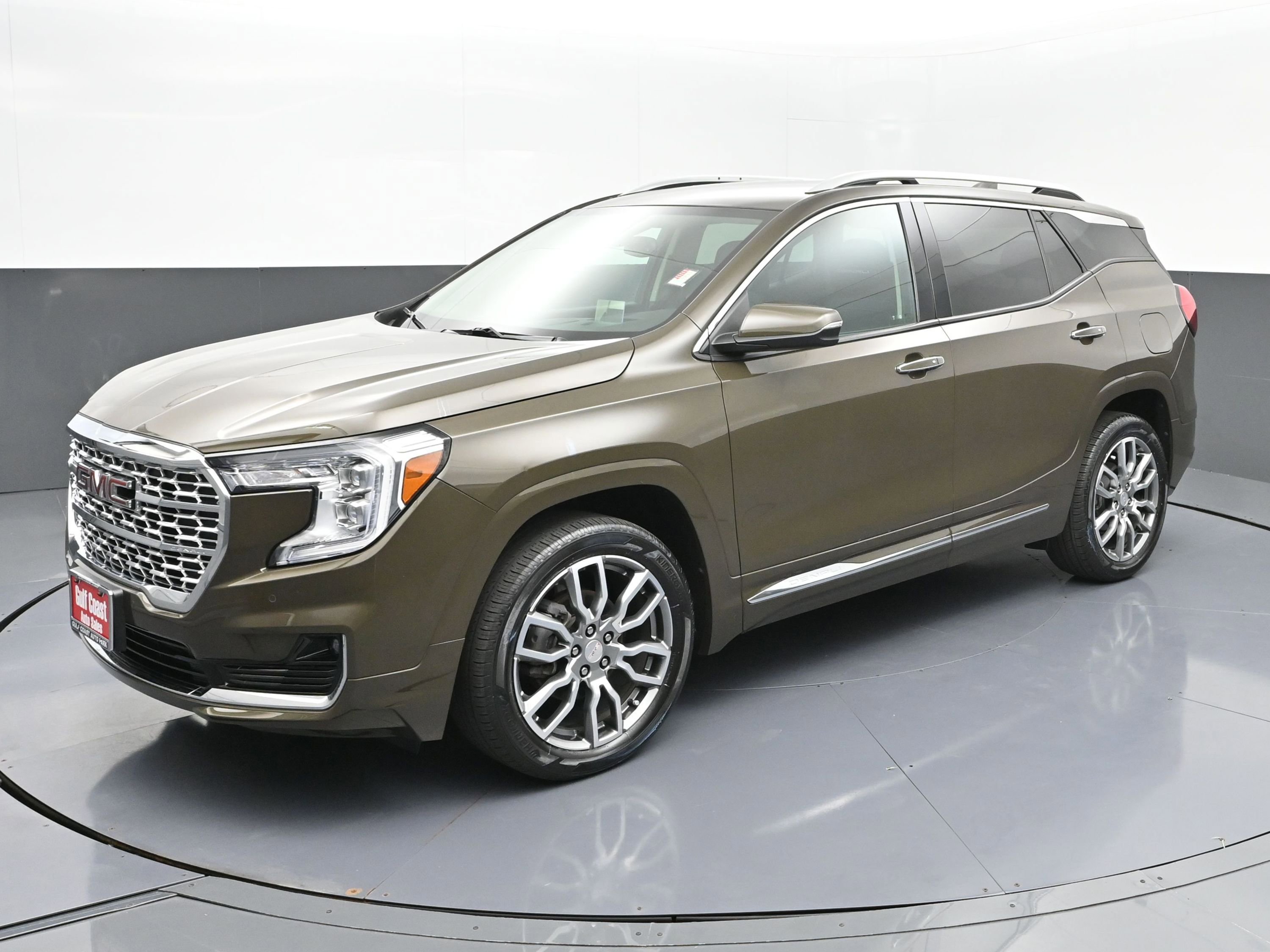 Used 2023 GMC Terrain Denali