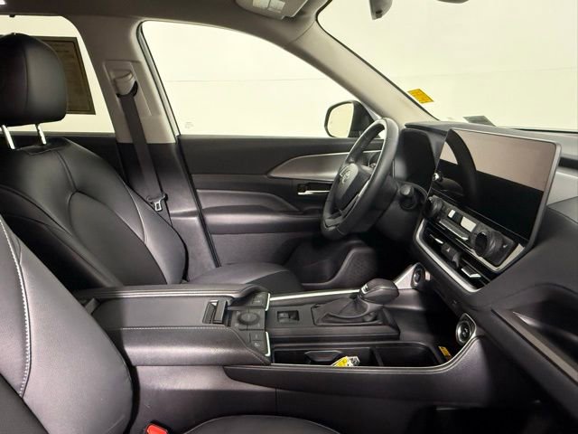 Used 2024 Toyota Grand Highlander XLE AWD/4WD image 49