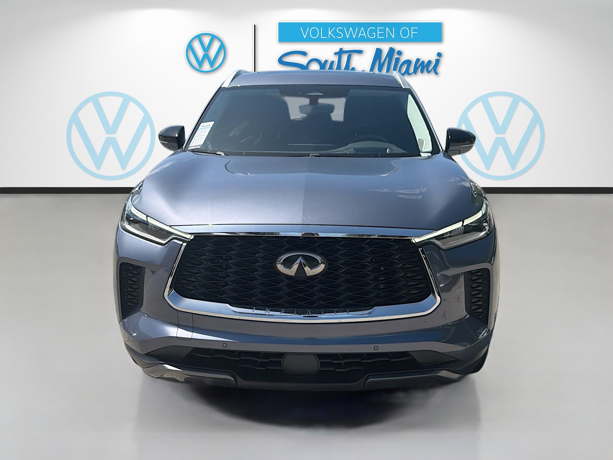 Used 2023 INFINITI QX60 Sensory w/ Vision Package image 2