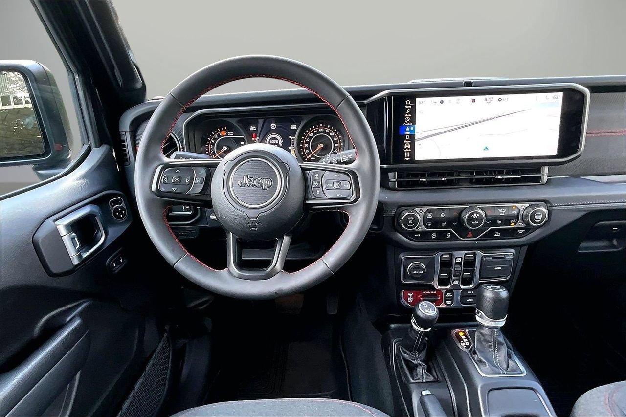 Used 2024 Jeep Wrangler Unlimited Rubicon w/ Technology Group AWD/4WD image 10