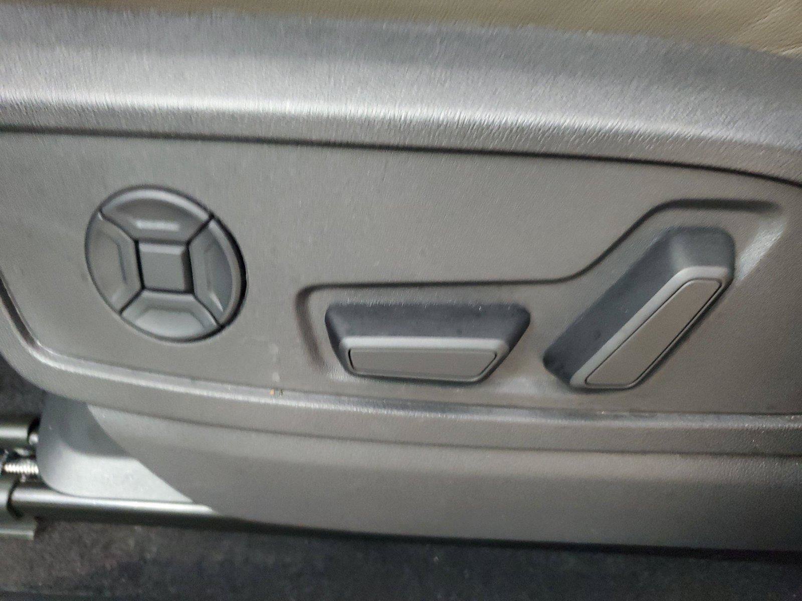 Used 2025 Audi Q5 Premium Plus w/ Premium Plus AWD/4WD image 21