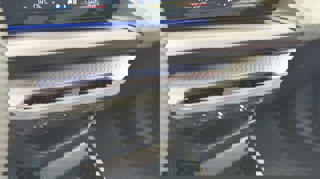 Used 2025 BMW 228i xDrive AWD/4WD image 25