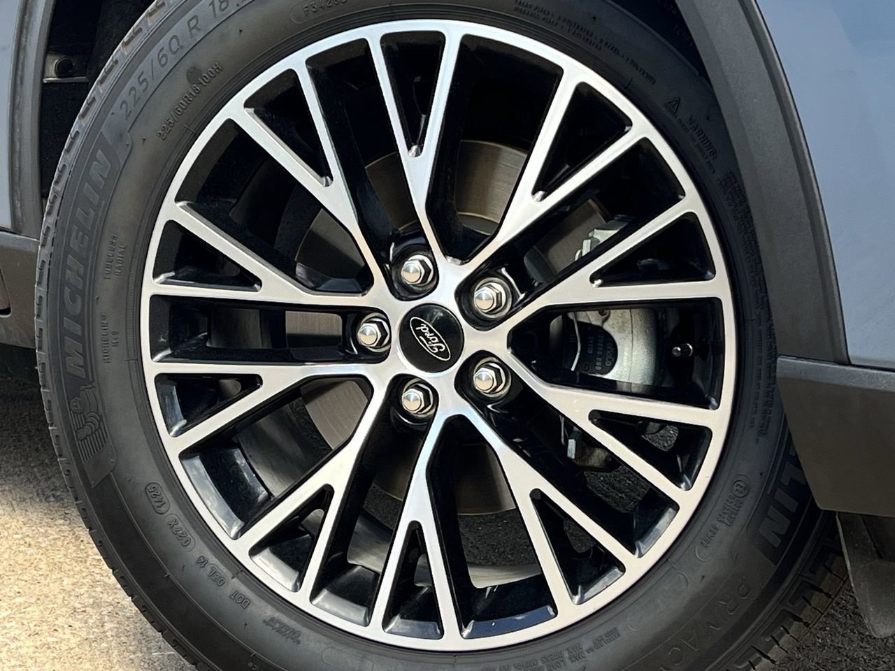 Used 2025 Ford Escape SE image 29