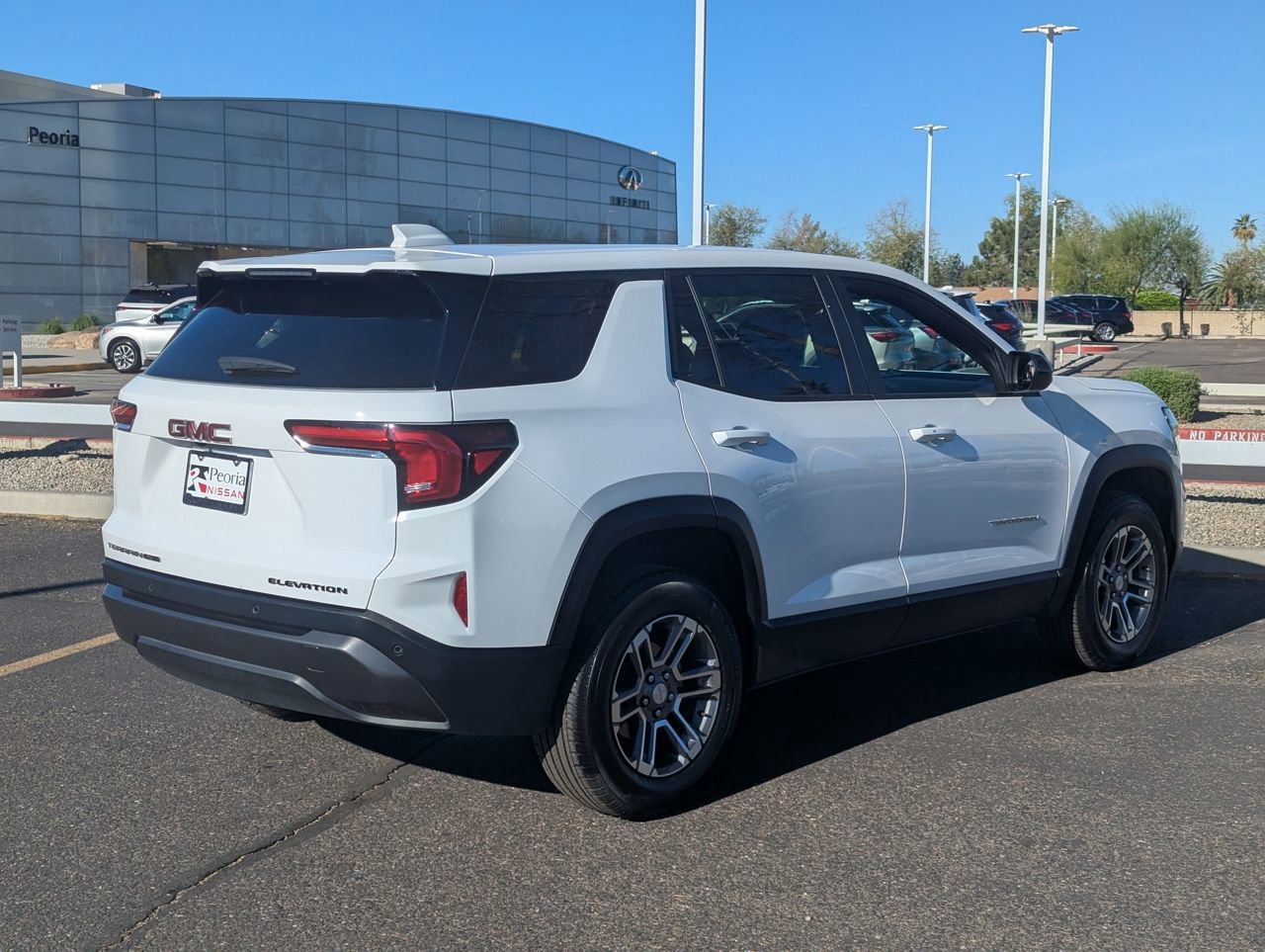 Used 2025 GMC Terrain Elevation image 8