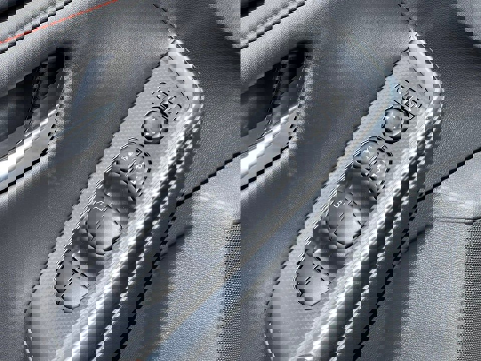 New 2025 Nissan Sentra SR w/ Midnight Edition image 13