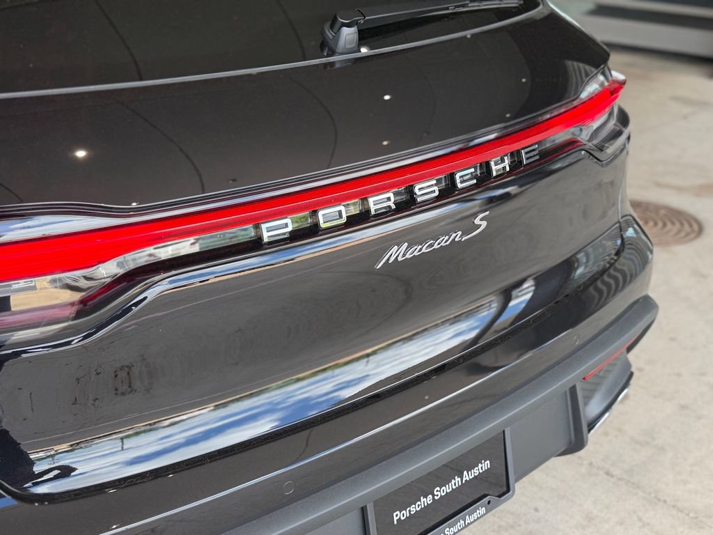 New 2026 Porsche Macan GTS AWD/4WD image 39