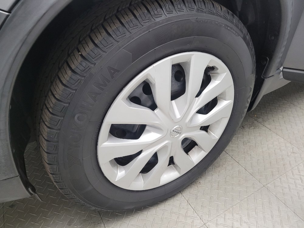 Used 2015 Nissan Rogue S AWD/4WD image 31