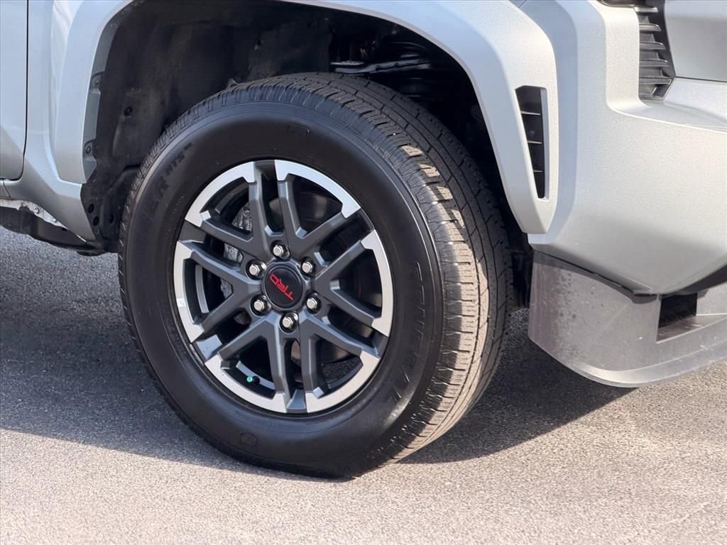 Used 2024 Toyota Tacoma TRD Sport AWD/4WD image 24