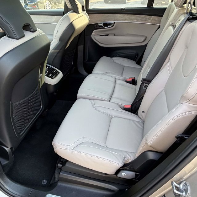 Used 2026 Volvo XC90 B6 Ultra w/ Lounge Package AWD/4WD image 17