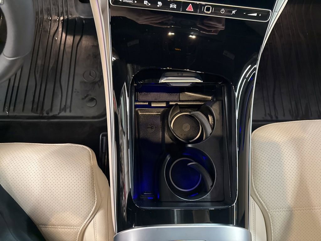 Used 2025 Mercedes-Benz GLC 350e image 18