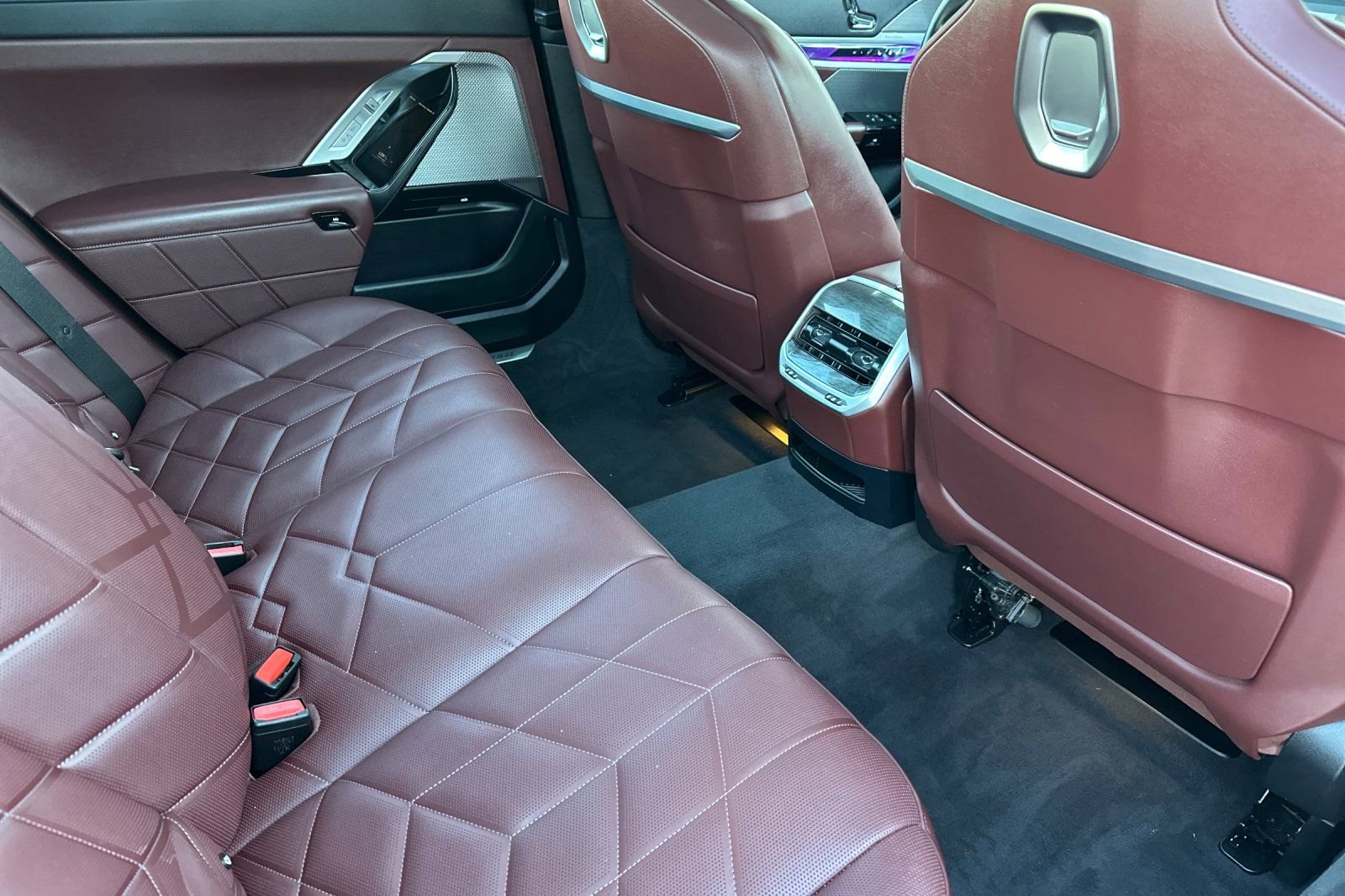 Used 2025 BMW 740i image 17