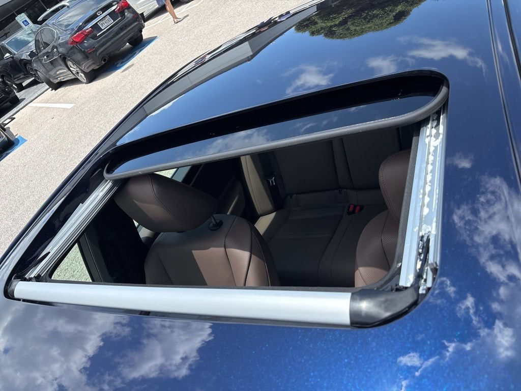 Used 2025 Lexus ES 300h w/ Premium Package FWD image 9