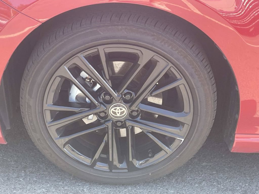 Used 2025 Toyota Camry SE FWD image 11