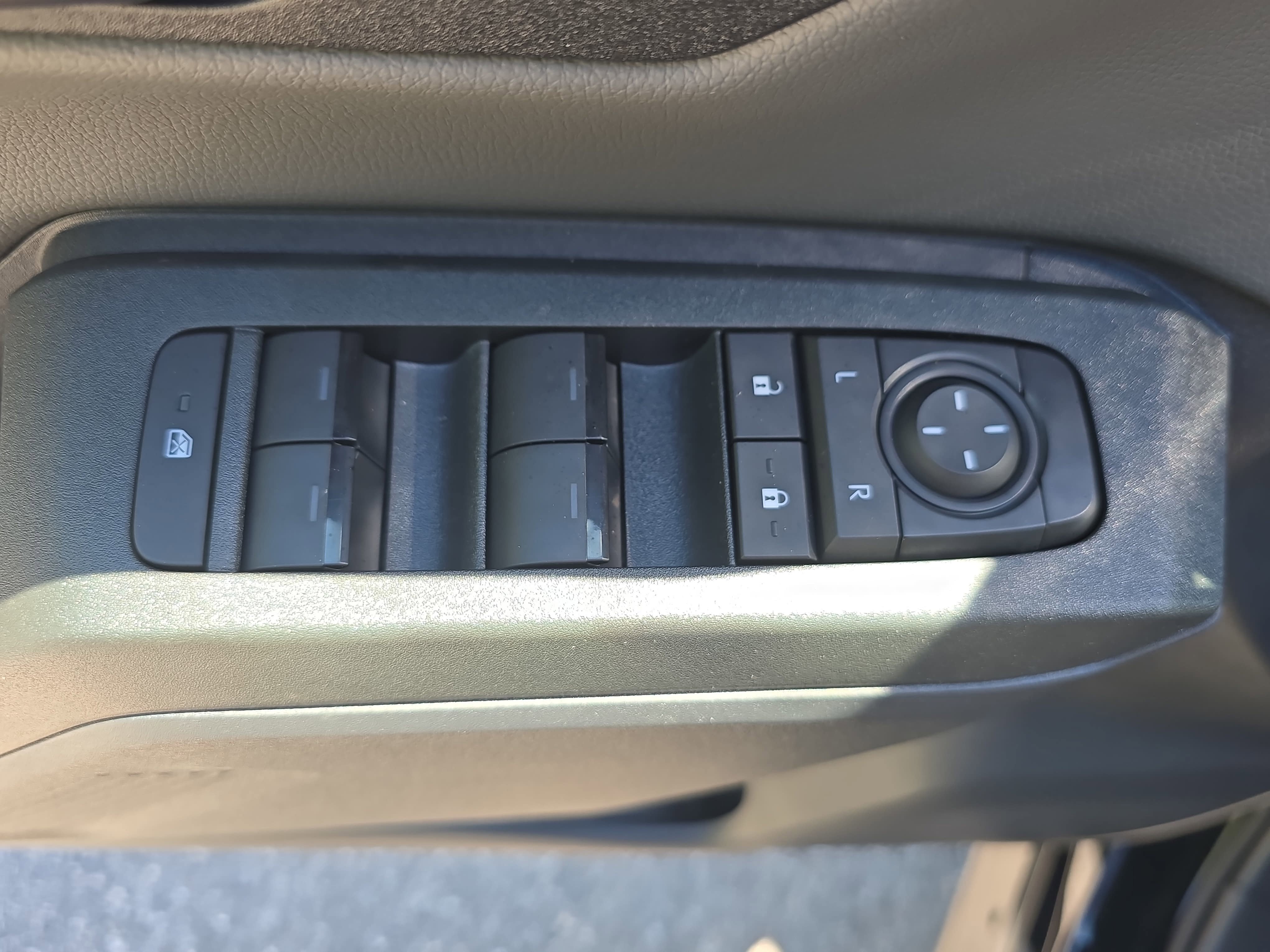 New 2026 Toyota RAV4 SE AWD/4WD image 25