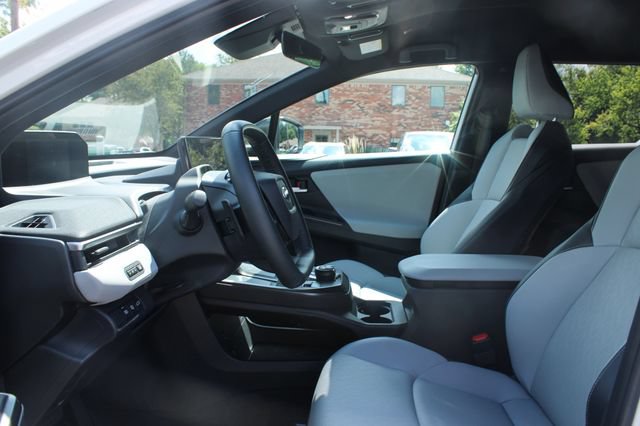 Used 2026 Subaru Solterra w/ Premium Convenience Package AWD/4WD image 12