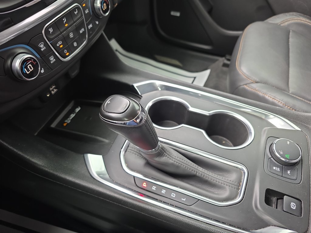 Used 2020 Chevrolet Traverse Premier w/ Redline Edition FWD image 21