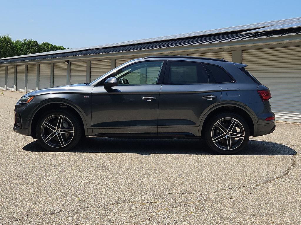 Used 2023 Audi Q5 e Prestige w/ Prestige Package AWD/4WD image 2