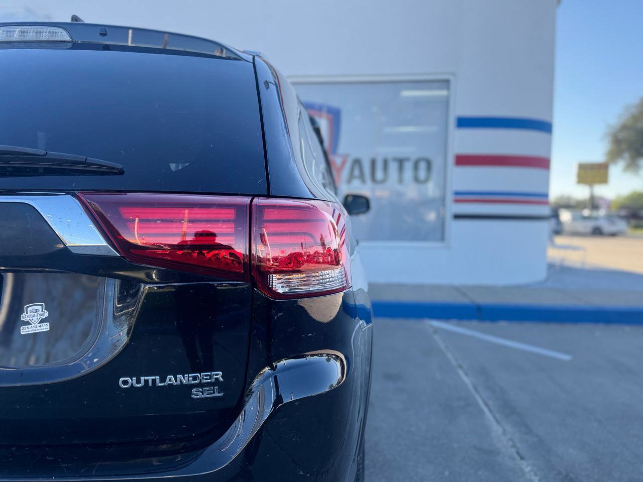 Used 2018 Mitsubishi Outlander SE image 28