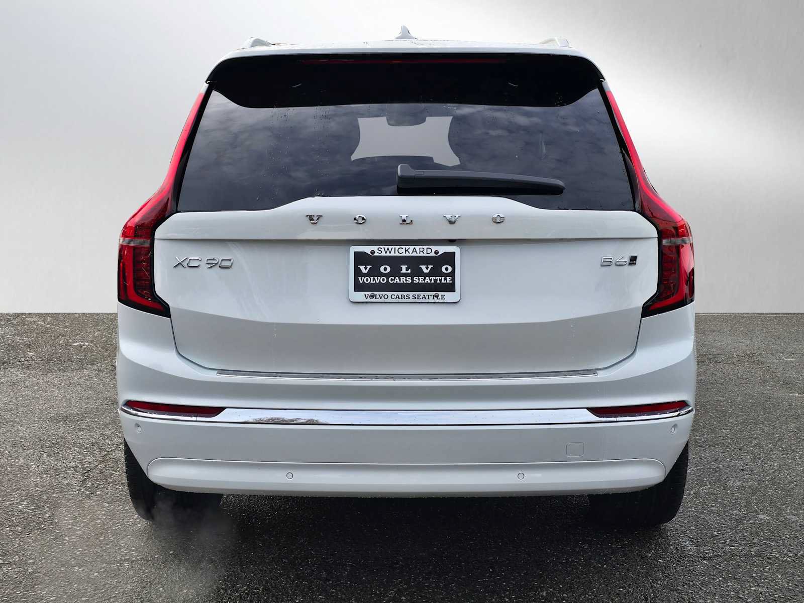 New 2026 Volvo XC90 B6 Plus w/ Protection Package Premier AWD/4WD image 4