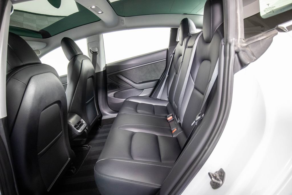 Used 2018 Tesla Model 3 Long Range image 11