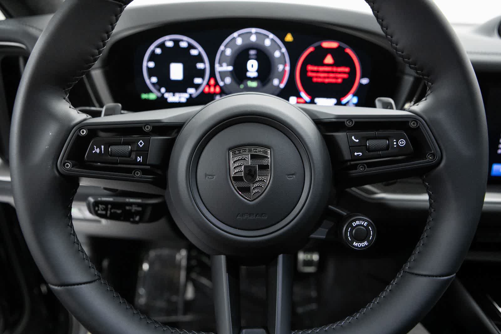 Certified 2025 Porsche Cayenne Turbo AWD/4WD image 14