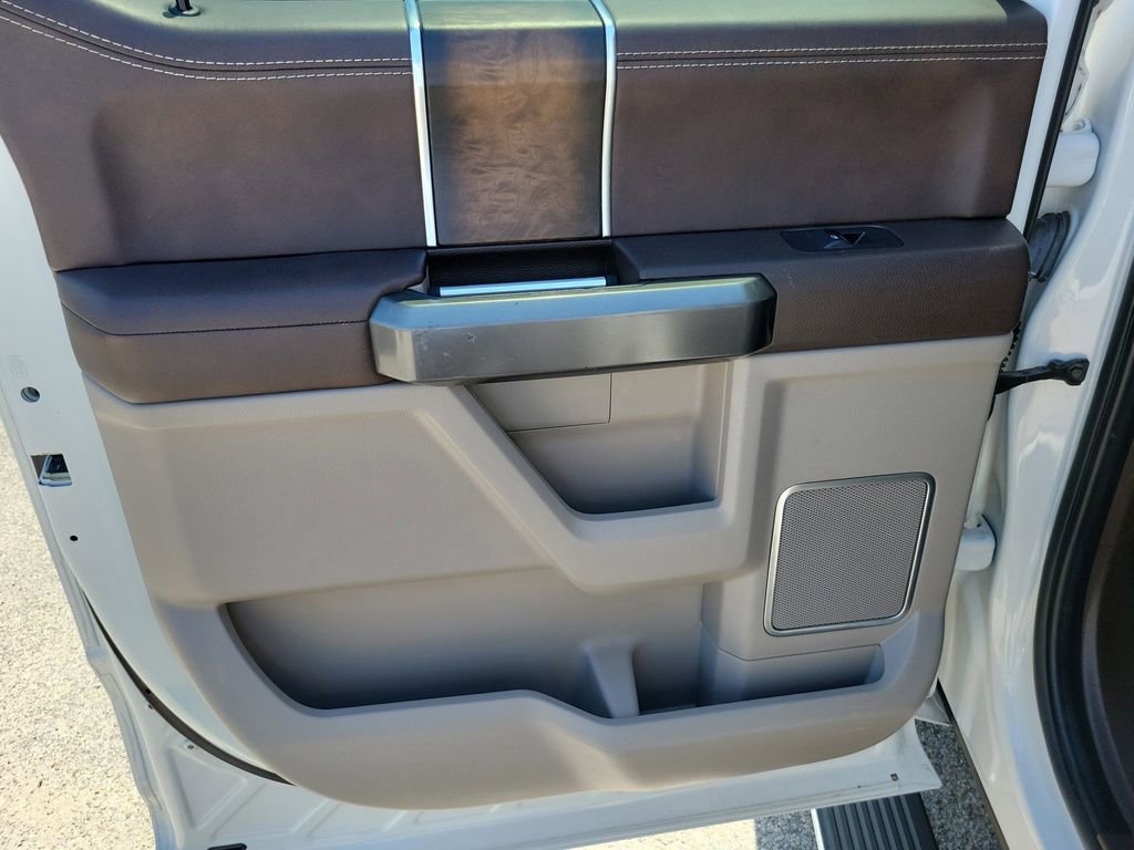 Used 2019 Ford F150 Limited w/ Trailer Tow Package image 9