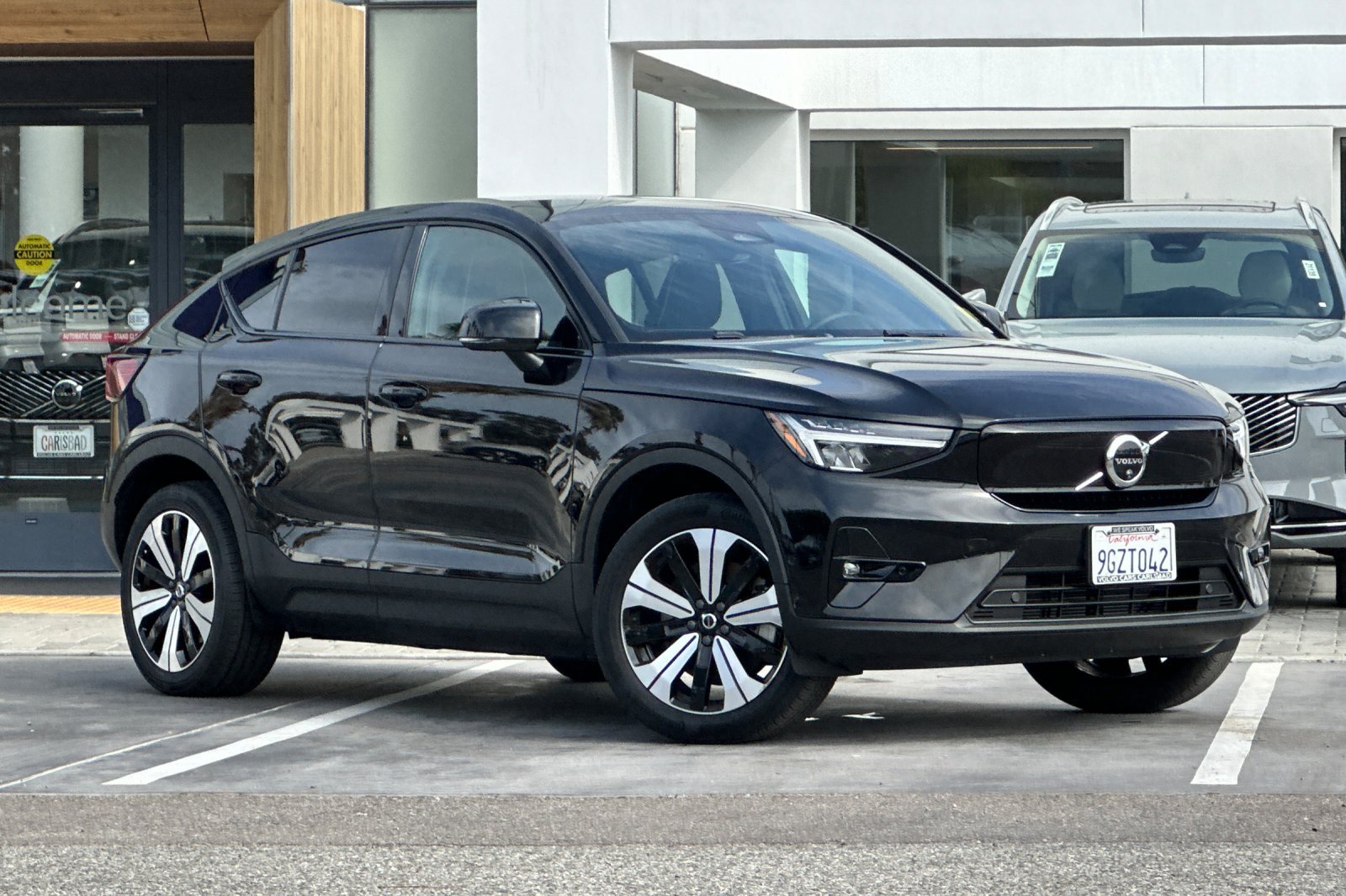 Certified 2023 Volvo C40 P8 Recharge Plus AWD/4WD image 2
