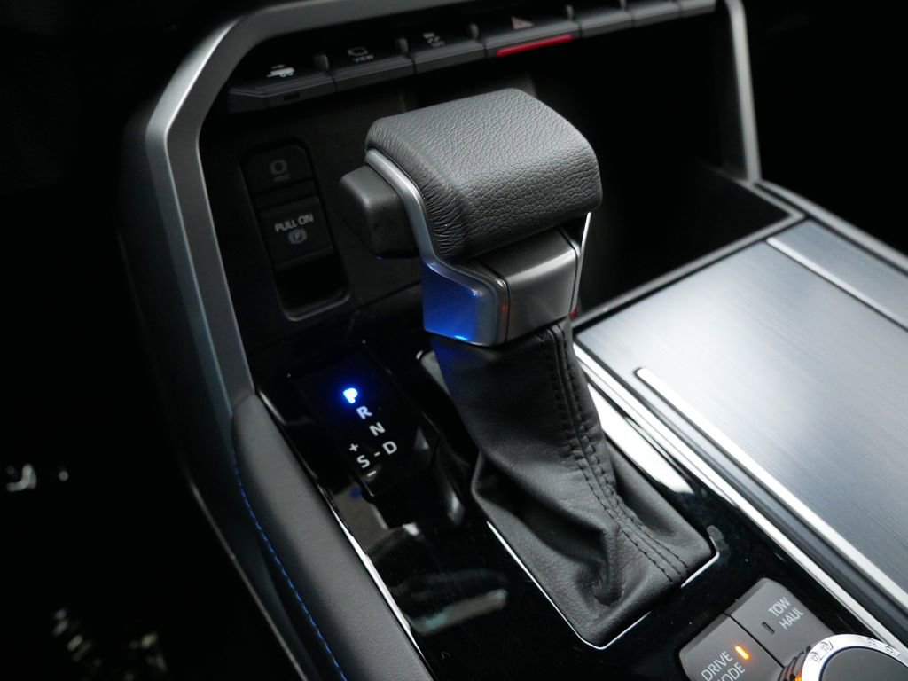 Used 2025 Toyota Sequoia Platinum image 19