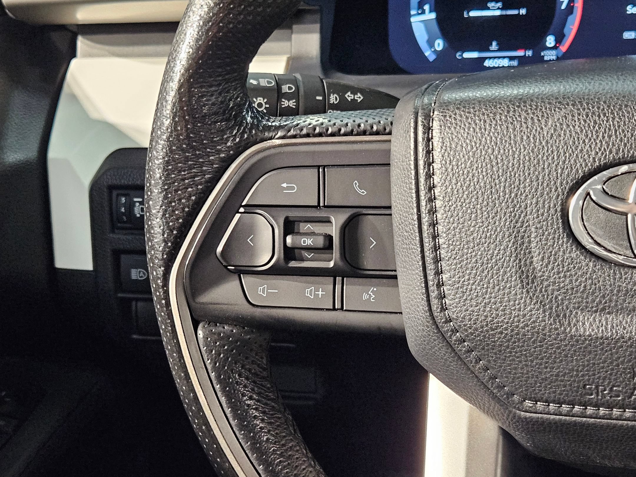 Used 2024 Toyota Tacoma TRD Off-Road AWD/4WD image 27