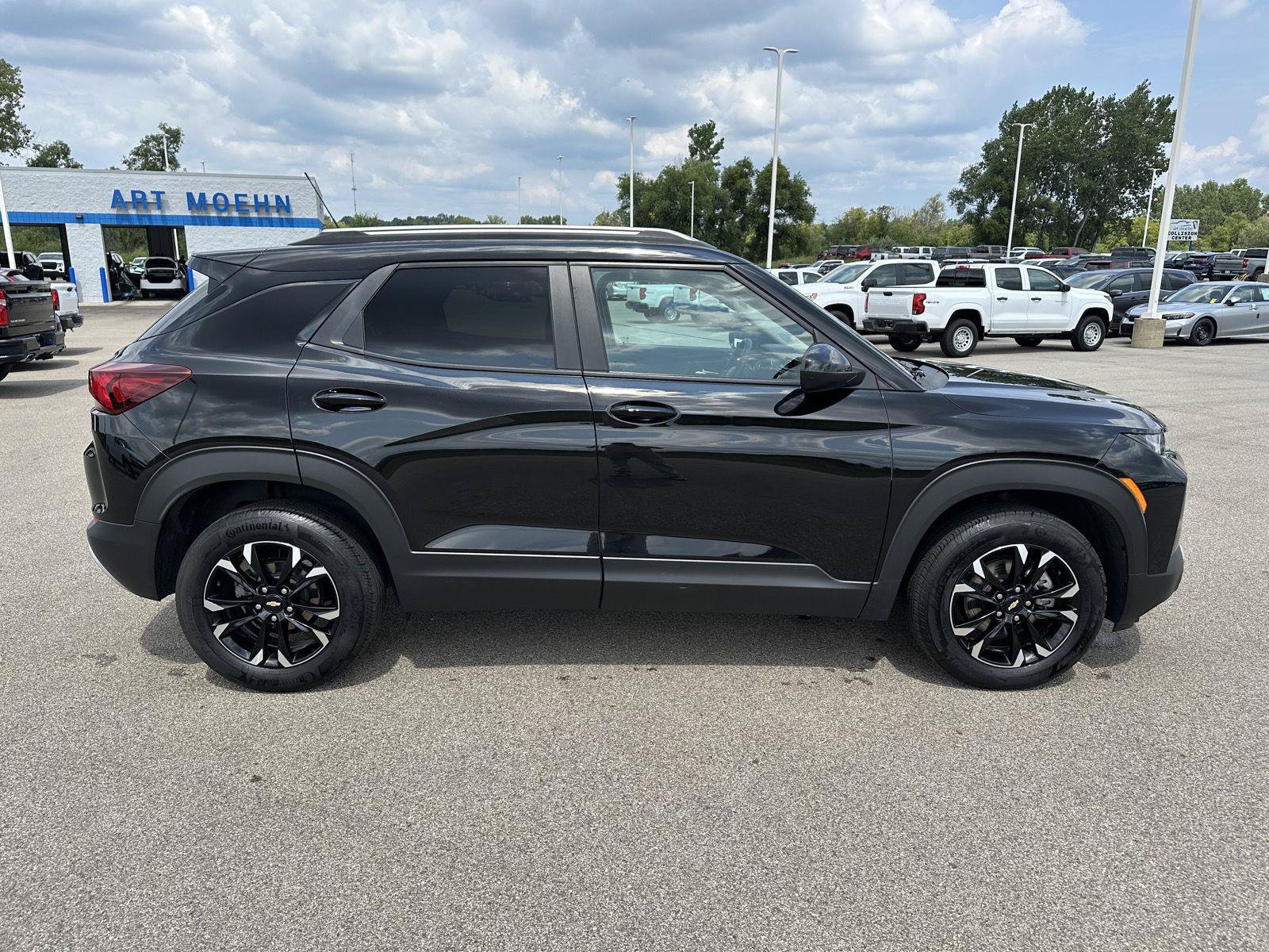 Certified 2023 Chevrolet TrailBlazer LT w/ Convenience Package AWD/4WD image 11