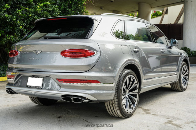 Used 2024 Bentley Bentayga Extended Wheelbase AWD/4WD image 8
