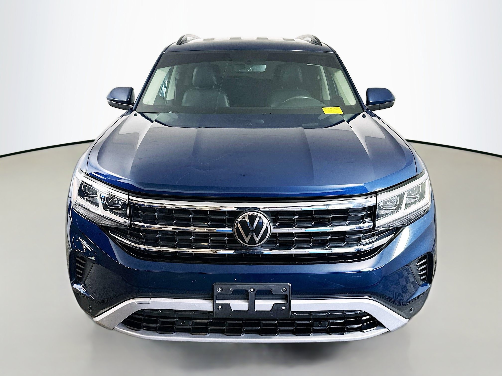 Used 2023 Volkswagen Atlas SE AWD/4WD image 2