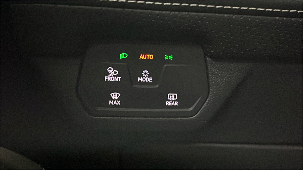 Used 2024 Volkswagen Atlas Cross Sport SE w/ Black Wheel Package AWD/4WD image 31