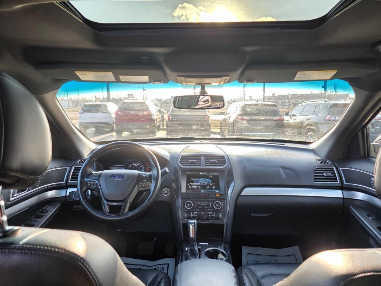 Used 2016 Ford Explorer XLT w/ Equipment Group 202A image 12