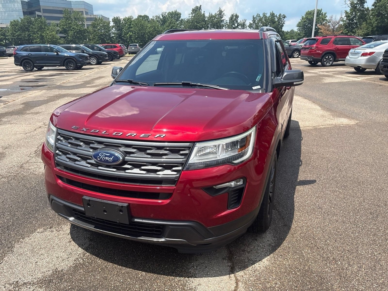 Used 2019 Ford Explorer XLT w/ Equipment Group 202A FWD image 12