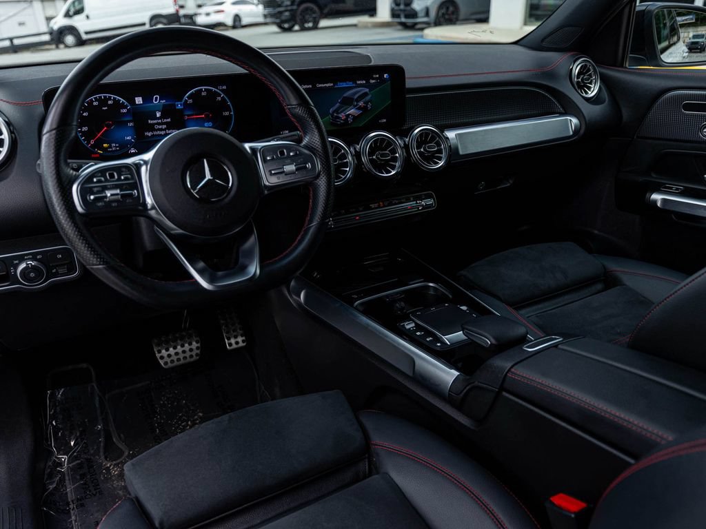 Used 2023 Mercedes-Benz EQB 350 4MATIC SUV image 17