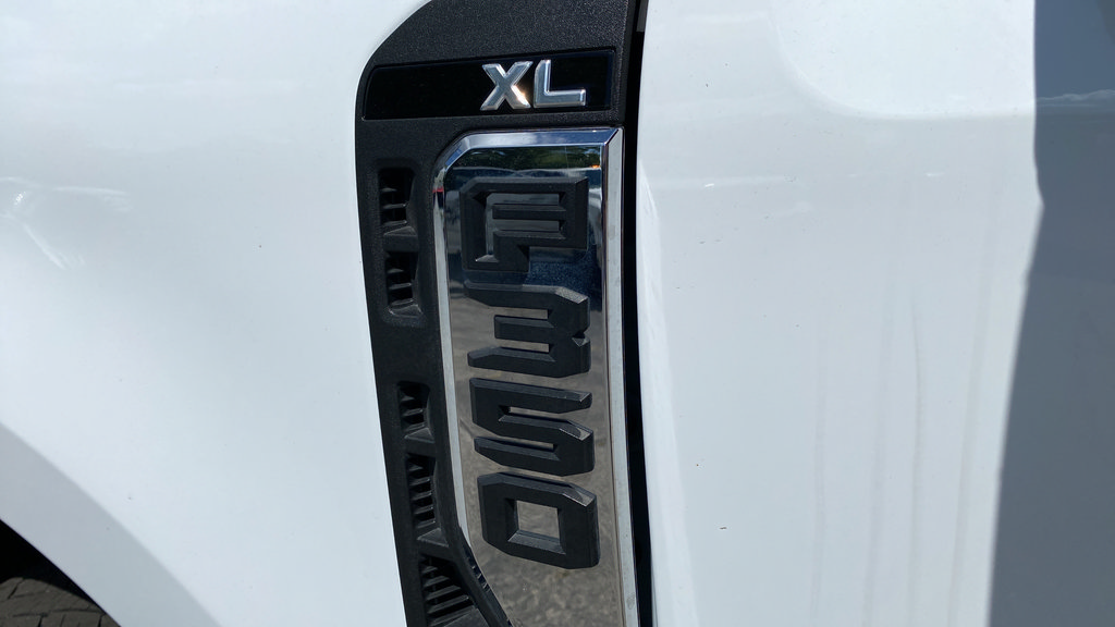 Used 2024 Ford F350 XL w/ 360-Degree Camera Package AWD/4WD image 40