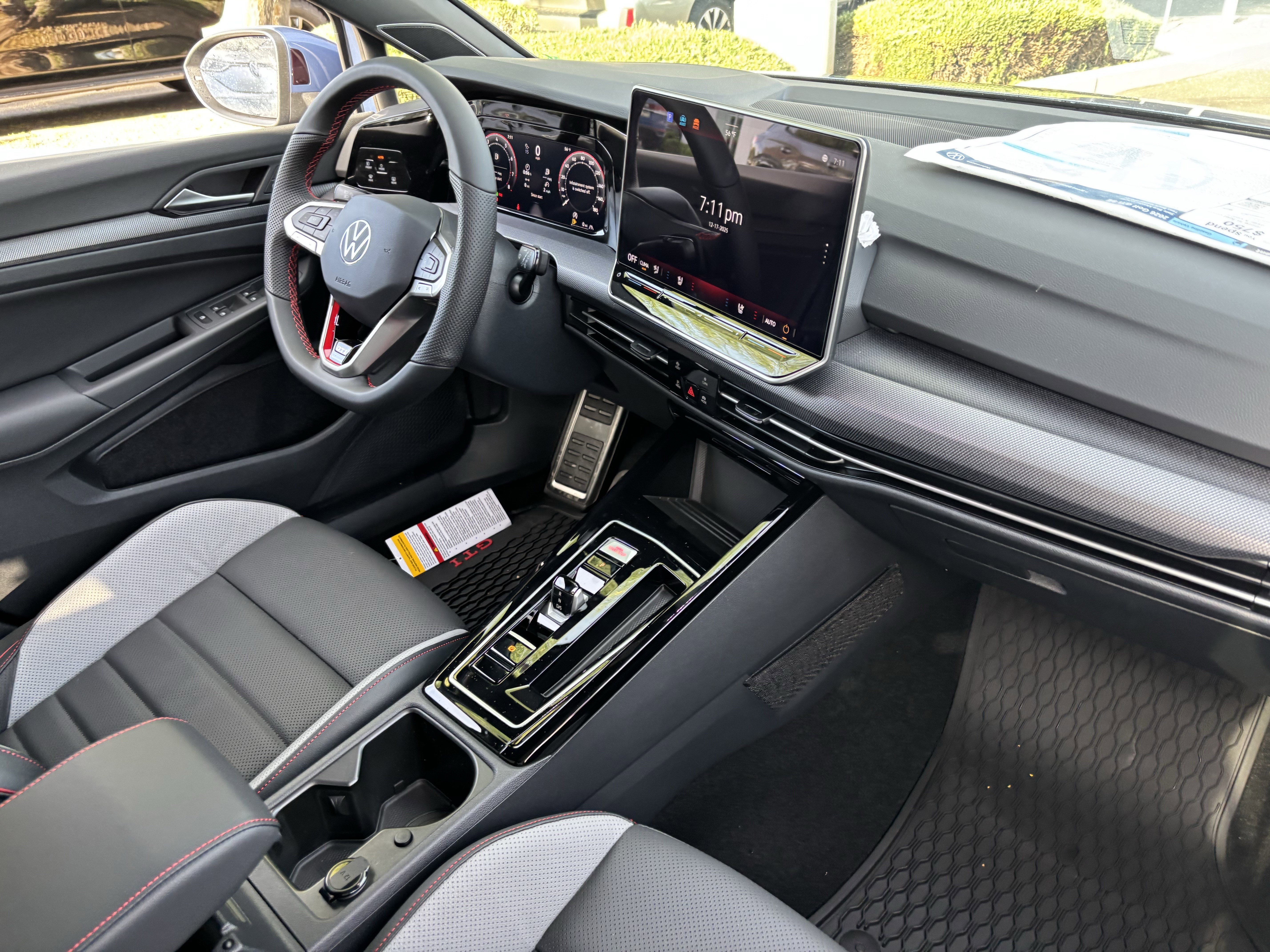 New 2026 Volkswagen GTI SE image 9