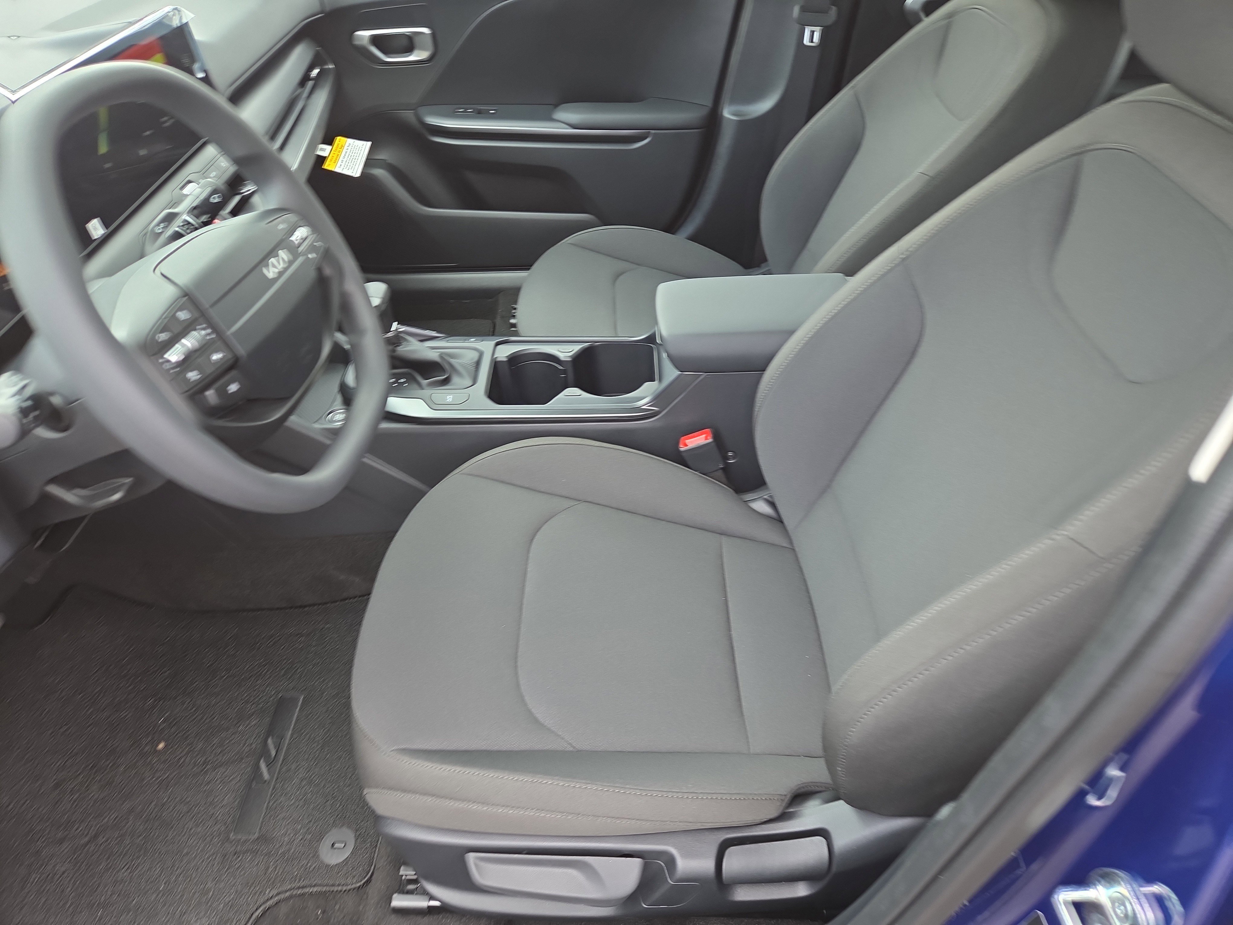 New 2026 Kia K4 LXS image 4