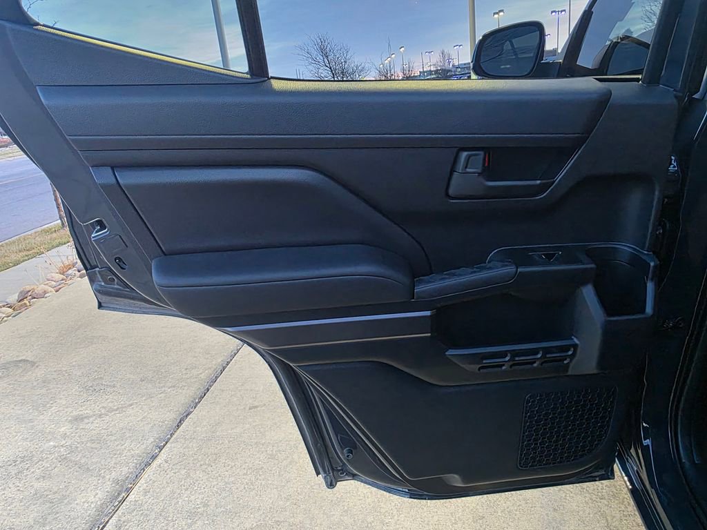 Used 2025 Toyota 4Runner SR5 image 25