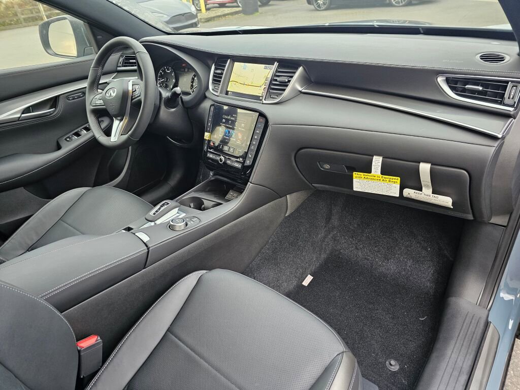 New 2025 INFINITI QX55 Essential image 13