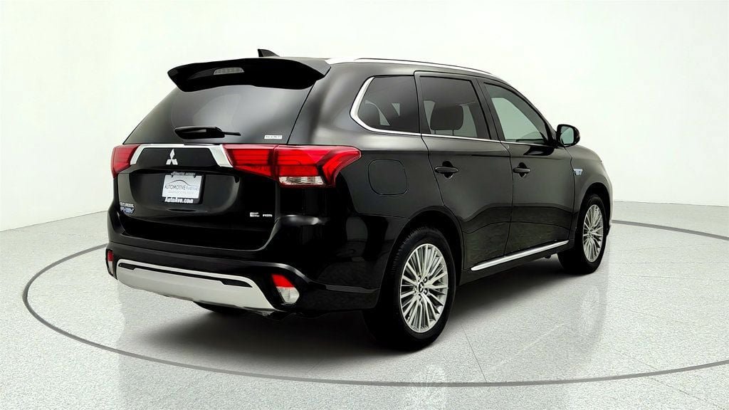 Used 2020 Mitsubishi Outlander SEL AWD/4WD image 5