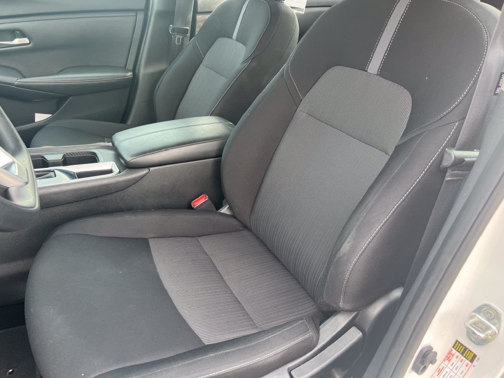 Used 2023 Nissan Sentra SV FWD image 11
