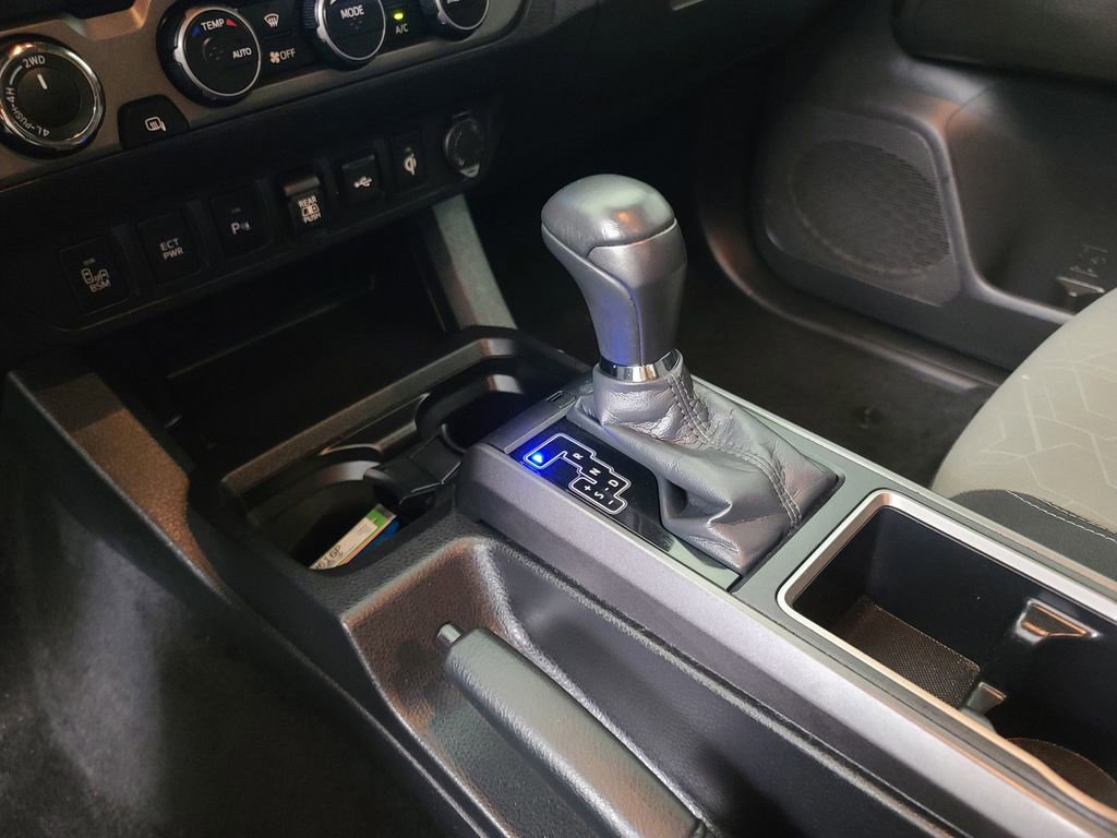 Used 2023 Toyota Tacoma TRD Off-Road image 36