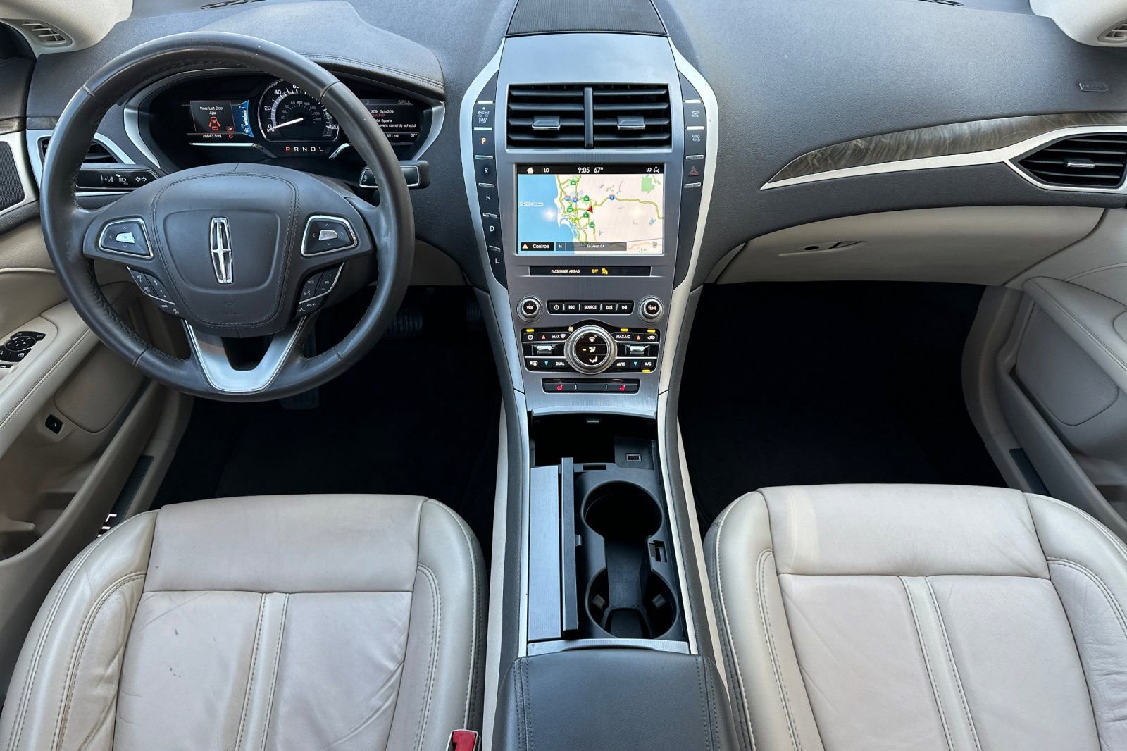 Used 2019 Lincoln MKZ Reserve FWD image 12