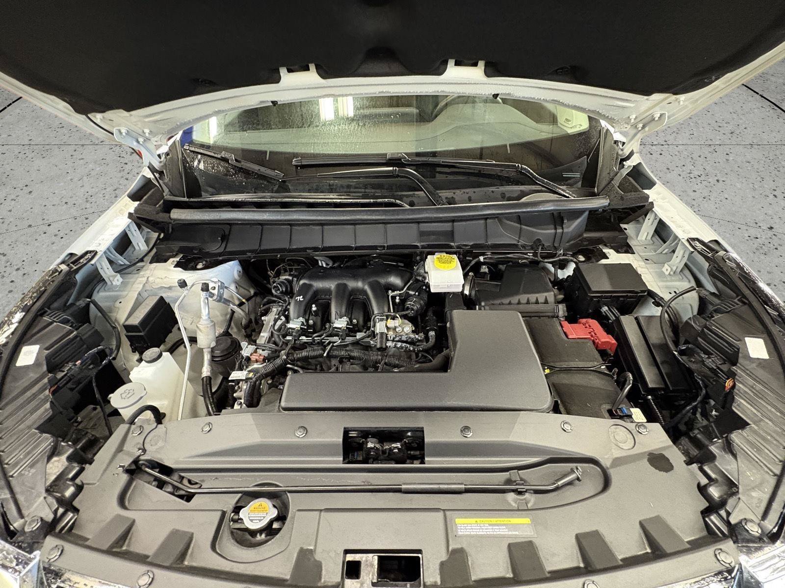 Used 2025 Nissan Pathfinder SL w/ SL Premium Package AWD/4WD image 9