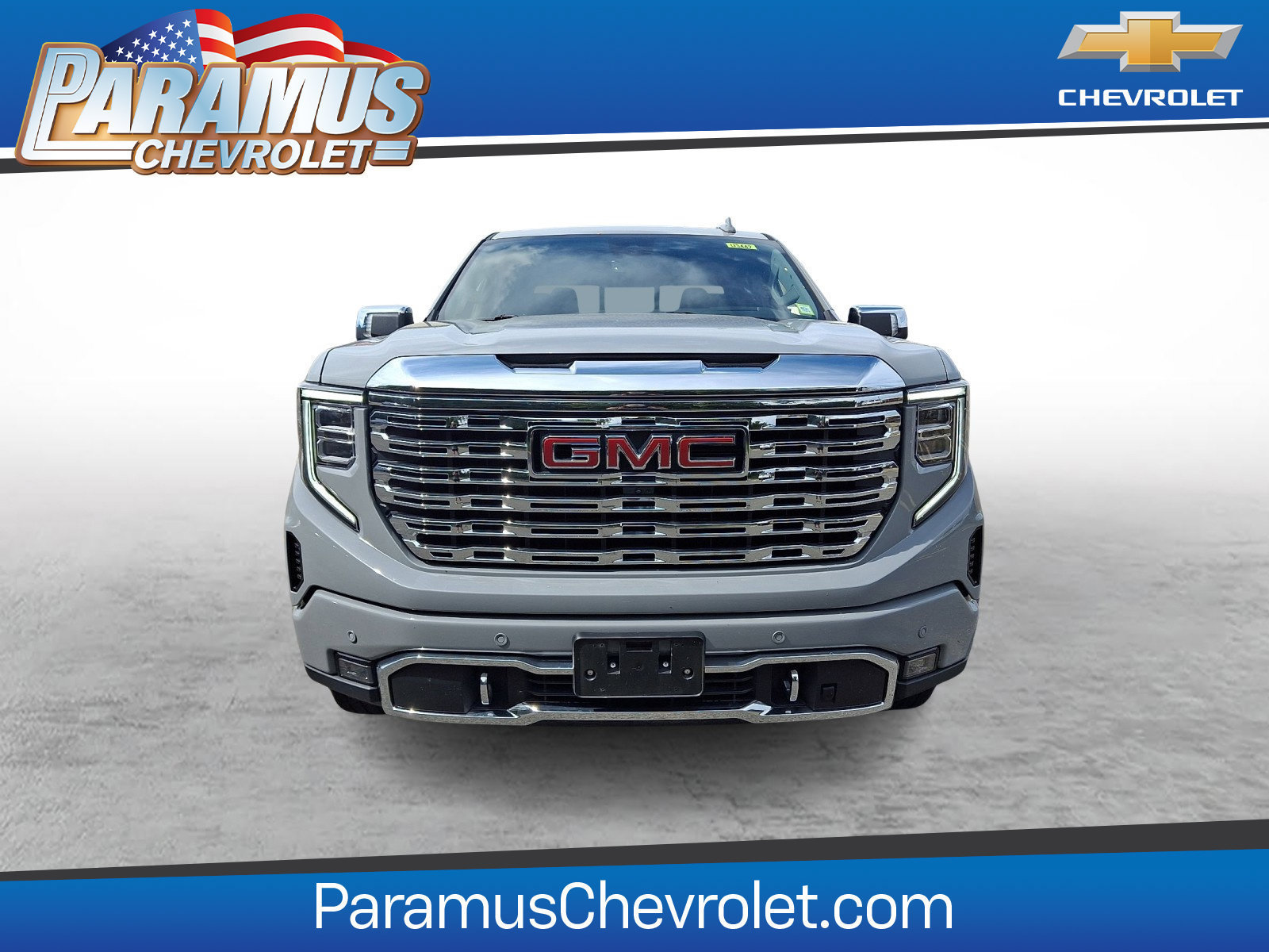 Used 2025 GMC Sierra 1500 Denali AWD/4WD image 2