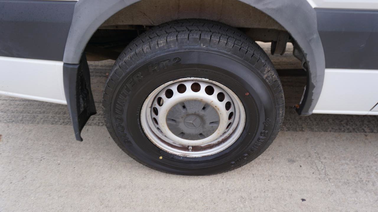 Used 2012 Mercedes-Benz Sprinter 2500 image 12