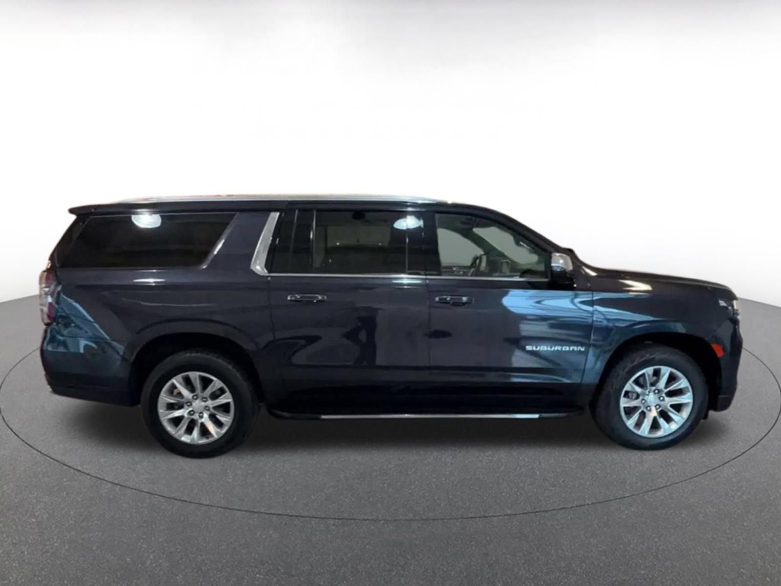 Used 2023 Chevrolet Suburban Premier AWD/4WD image 15