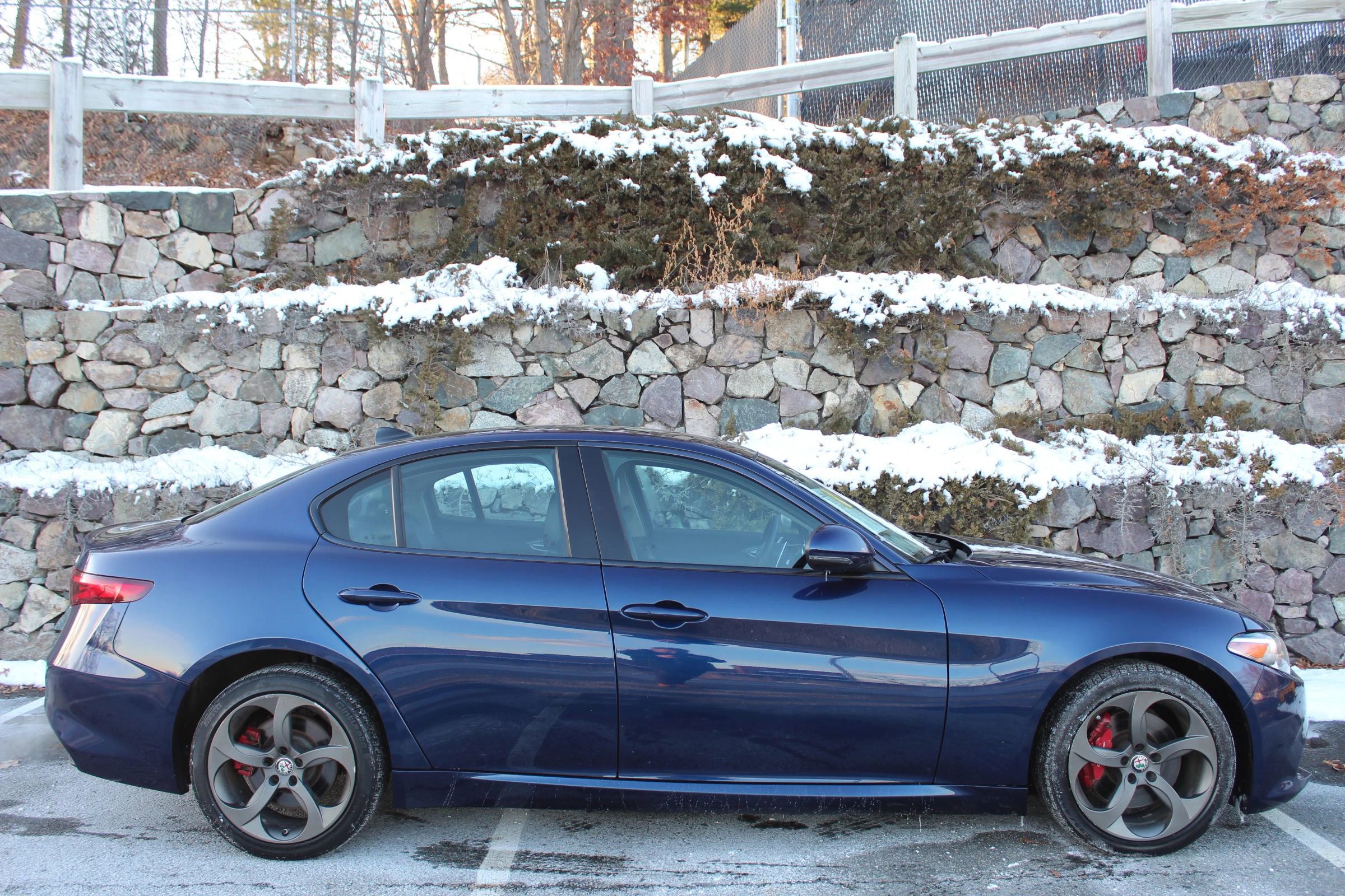 Used 2017 Alfa Romeo Giulia Sedan 4D image 5